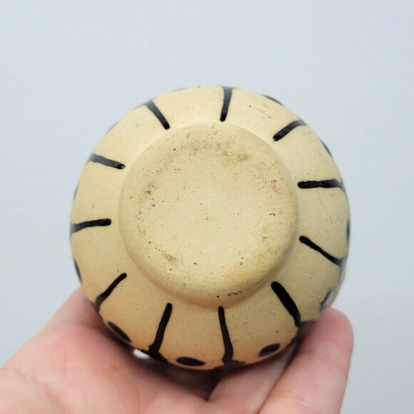 Vintage Zadar Hand Painted Miniature Vase – Yugoslavia Pottery – Abstract Floral - Picture 8 of 15